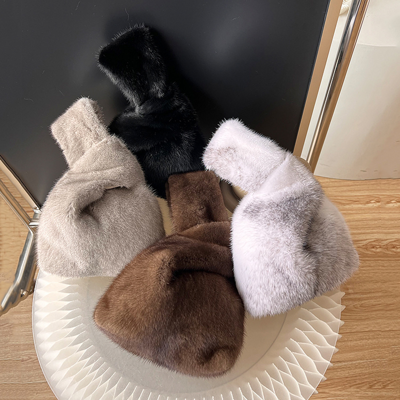 Bolsos de Hombro de Peluche de - Women'S Real Y2K Fashion reseña y precio