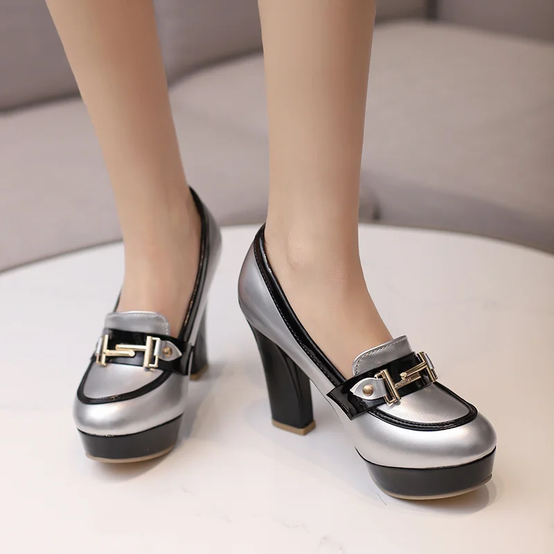 Mocasines de mujer con cadena  - Women Fashion Reddit reseña y precio